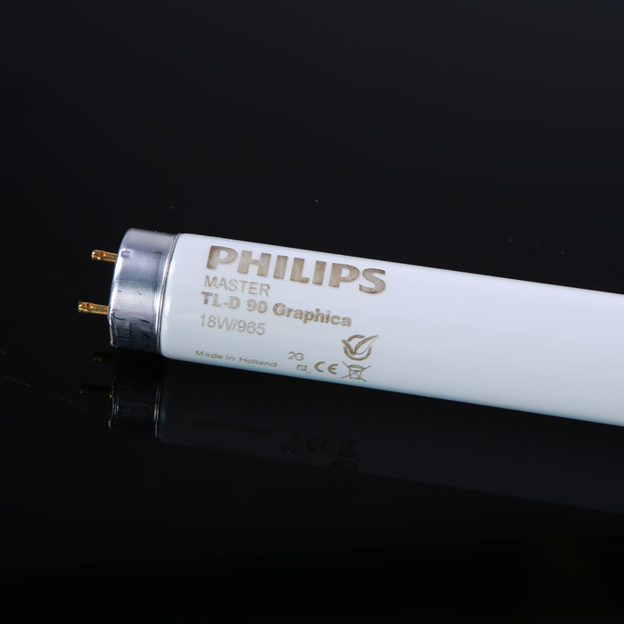 PHILIPS 标准光源D65灯管MASTER TL-D 90 Graphica 18W/965 SLV/10